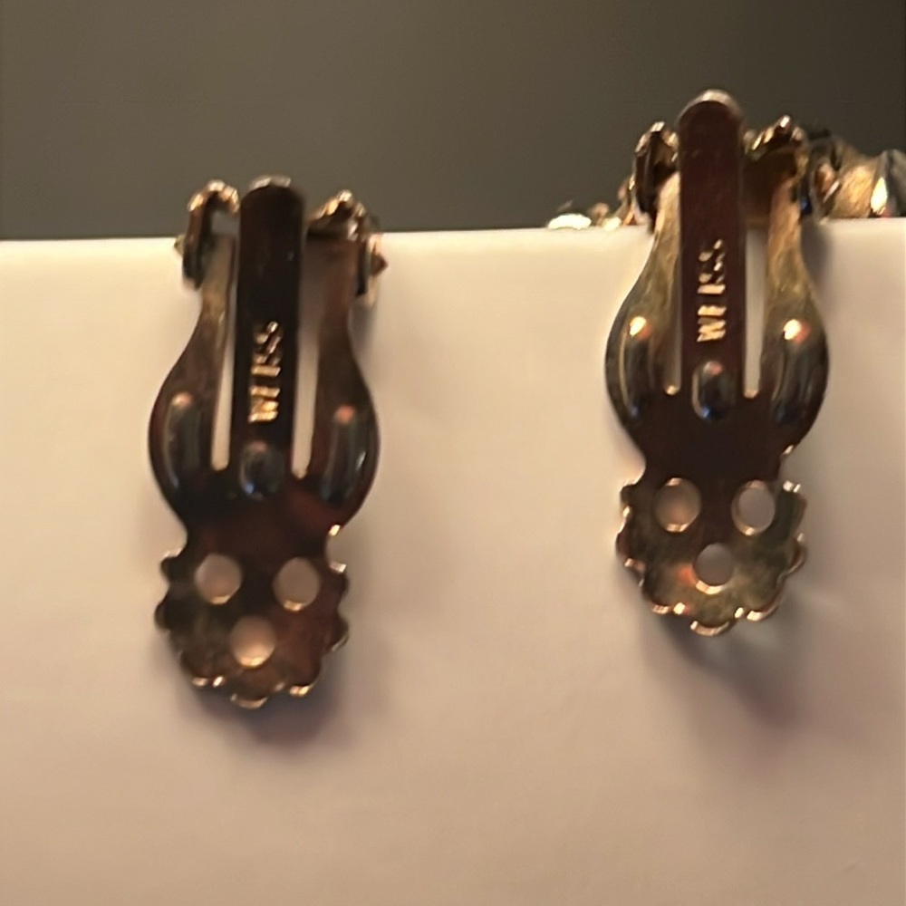 Vintage Weiss Brown Rhinestone Estate Gold Clip On Earrings - Picture 2 of 3